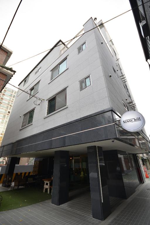 Sunnyhill Guesthouse Hongdae - отзывы и видео