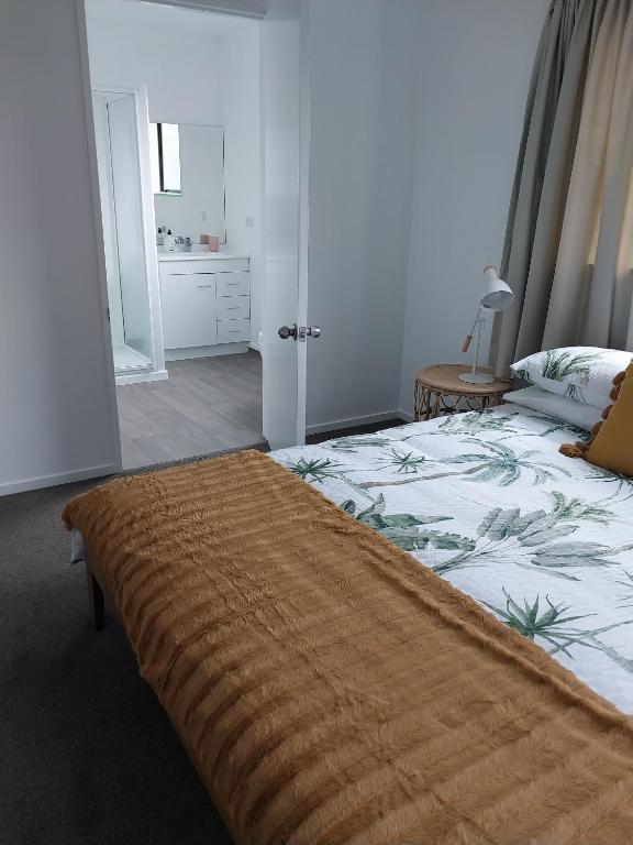 Postel nebo postele na pokoji v ubytování Kea Retreat