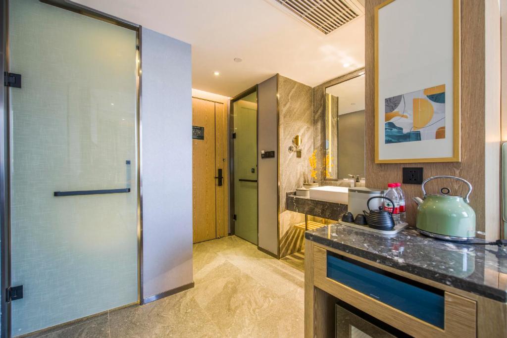 Atour X Hotel Guangzhou Zhujiang New Town Tianhe Park Station-Free shuttle bus to Canton Fair - Superior Double Room With Inner Window