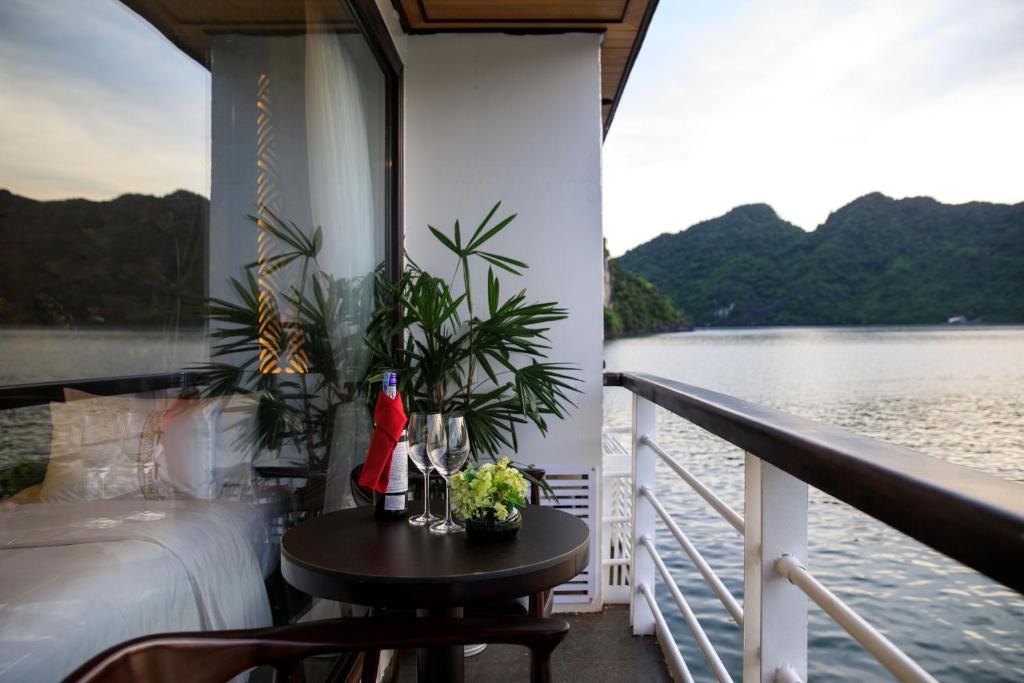 V'Spirit Cruise - 11