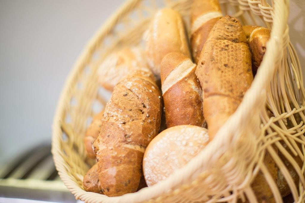 Simm's Hotel - cityhotel next to Metro U3 - Resim 32