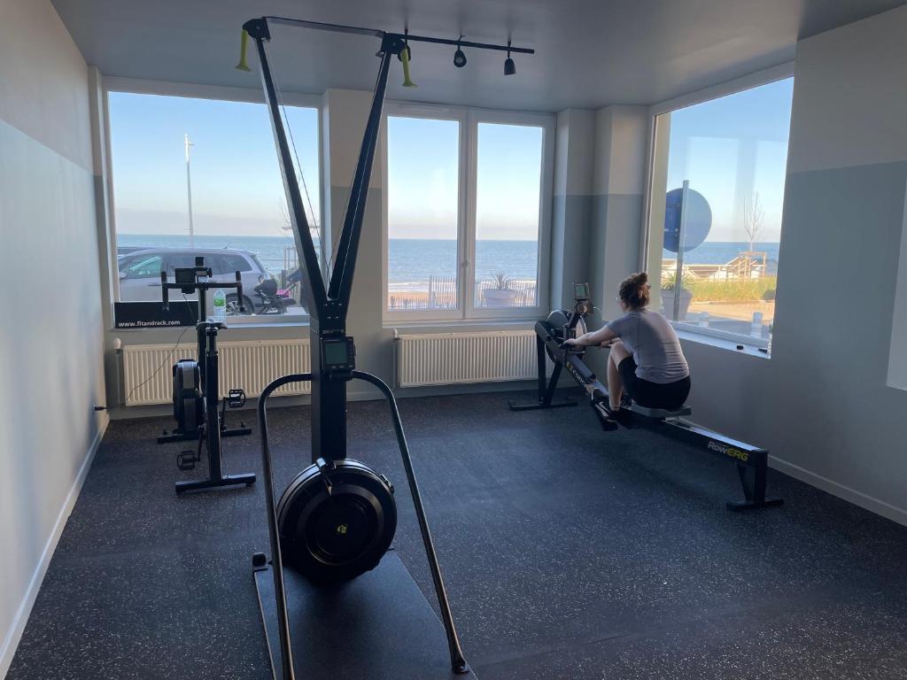Fitness centrum a/nebo fitness zařízení v ubytování Beau Rivage Hôtel-Restaurant