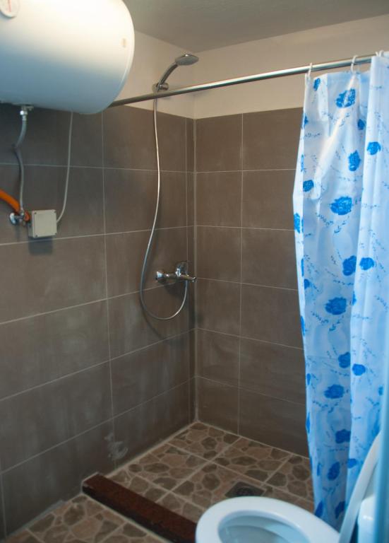 Aste Guesthouse - Image 3