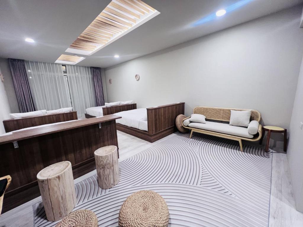 Posezení v ubytování 河趣泊旅 River Chill Inn #安平運河景觀民宿 #停車方便 #可包棟