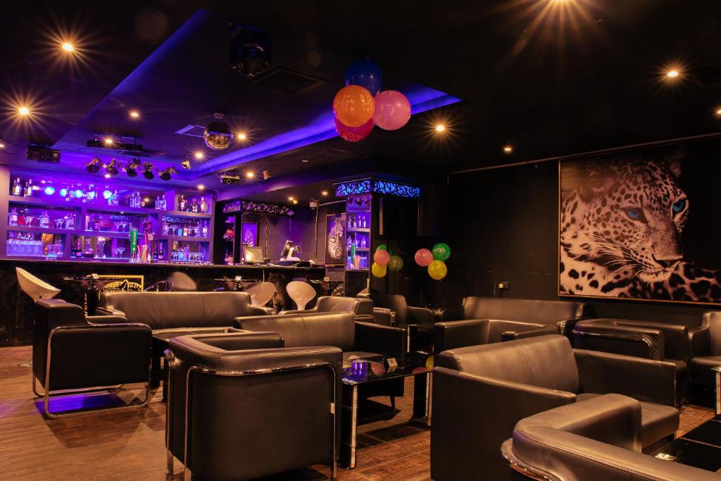 Posezení v ubytování Al Mansour Plaza Hotel