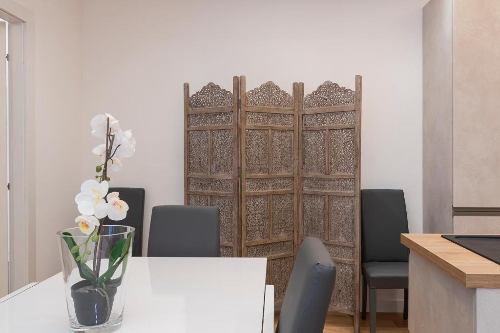 Milan Center Apartment Studio - Porta Romana - Apartment With Terrace
