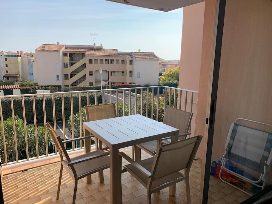 Balkón alebo terasa v ubytovaní Appartement T2, terrasse, parking privé proche port et plages
