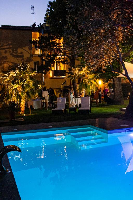 Bazén v ubytování Viktoria Palace Hotel nebo v jeho okolí