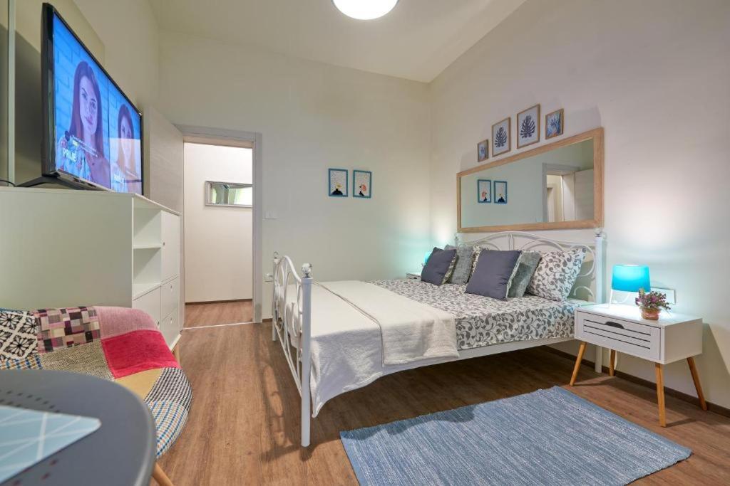 Old City Romantic Studios 2 - 3