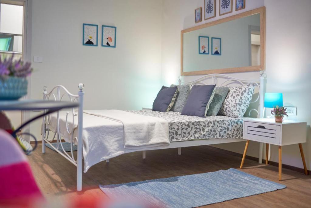 Old City Romantic Studios 2 - 7