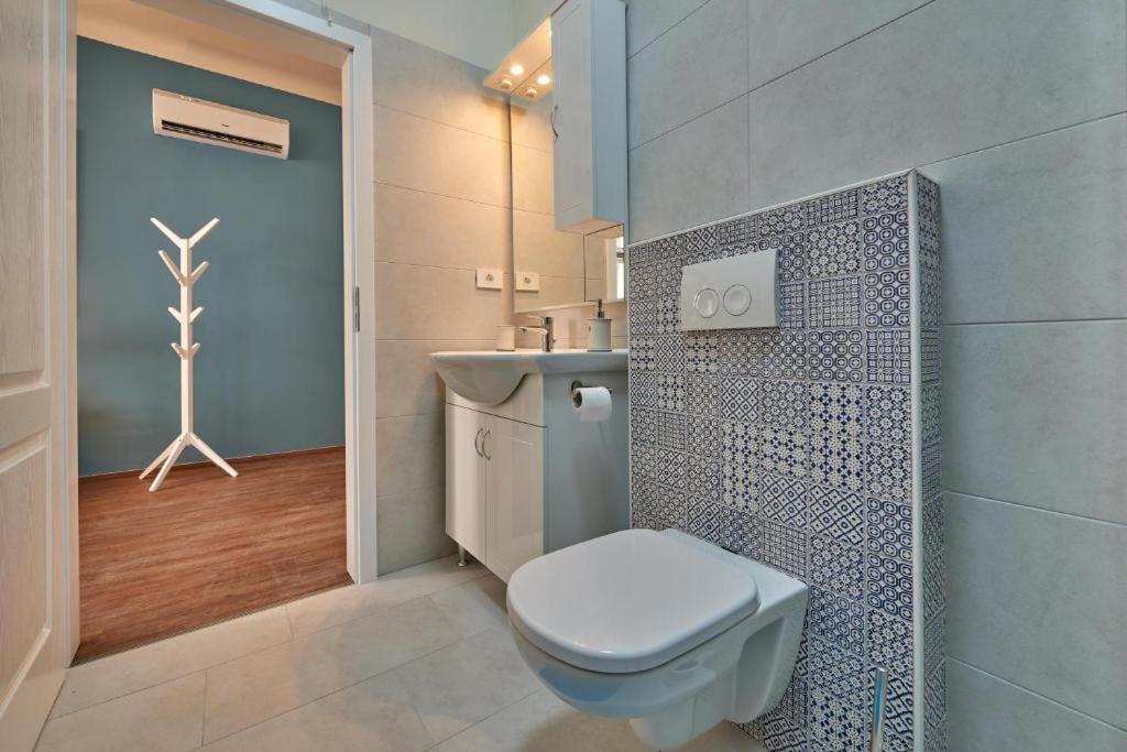 Old City Romantic Studios 2 - 9