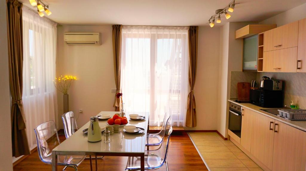 A kitchen or kitchenette at Byala Cliff Sea View Penthouse