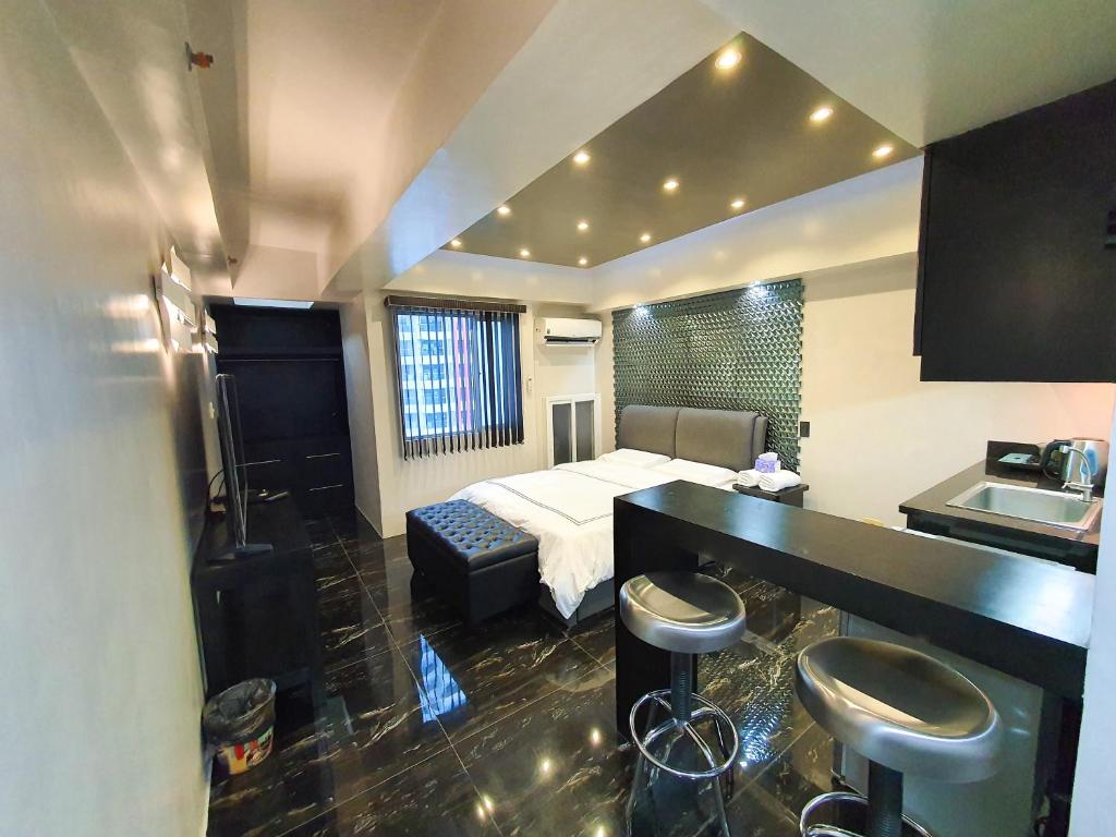 Burgundy McKinley Place Service Apartment - 工作室公寓