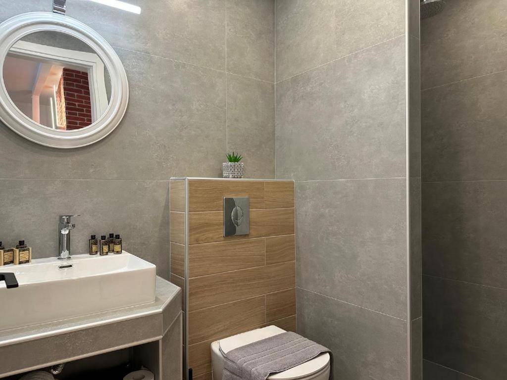 Centro Urban Suites - 18