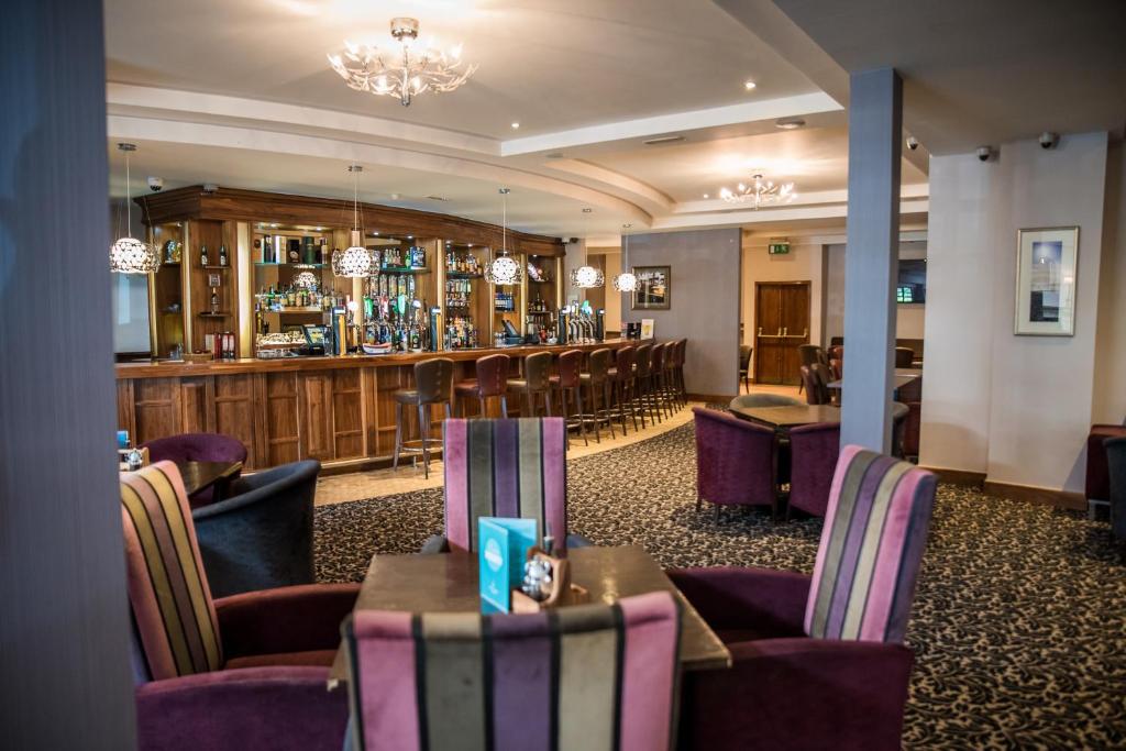 Lounge nebo bar v ubytování Arklow Bay Hotel