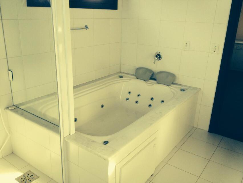 Kylpyhuone majoituspaikassa Pousada Águas de Ibiraquera Suite Master