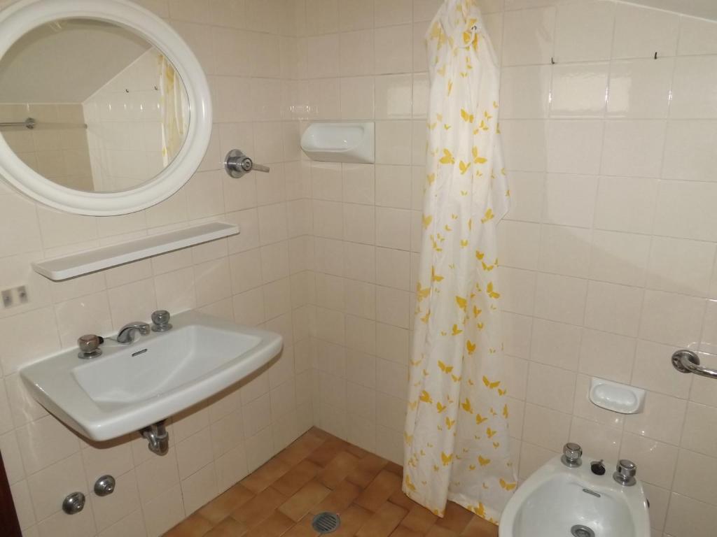 Koupelna v ubytování Hotel Marina