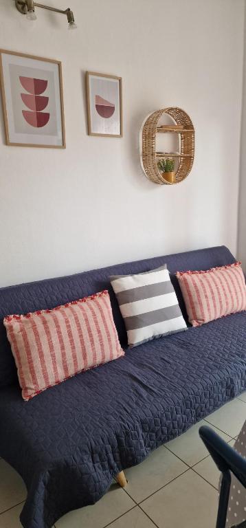 Część wypoczynkowa w obiekcie Cosy little studio for family vacations !