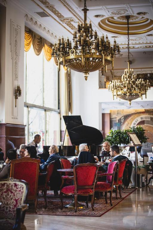 Restoran ili drugo mesto za obedovanje u objektu Hotel Moskva