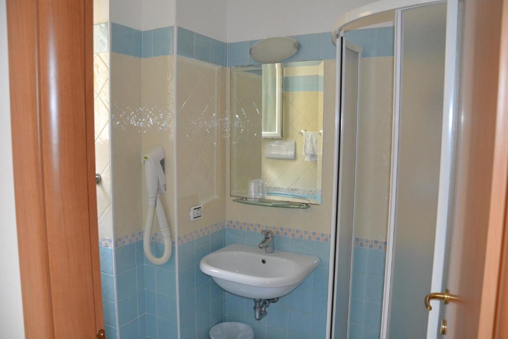 Koupelna v ubytování Hotel Ariston