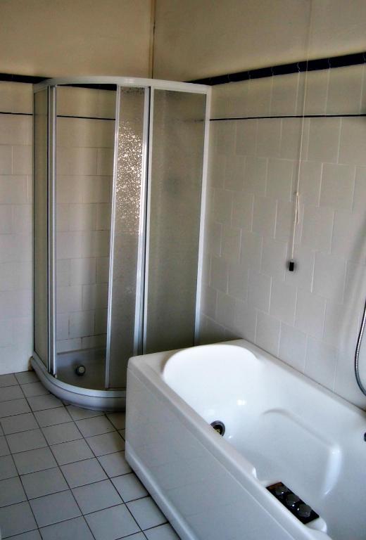 Koupelna v ubytování Hotel Villa Furia