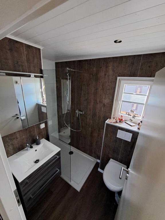 Koupelna v ubytování Tiny House Flensburg Lee