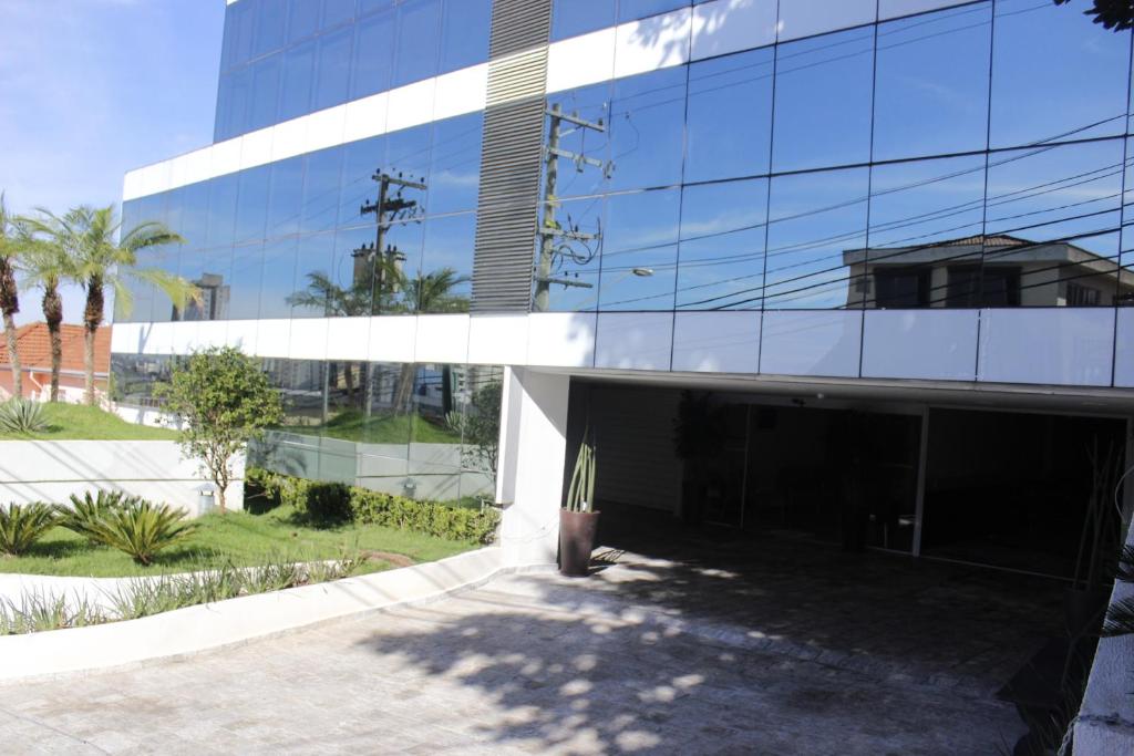  Floresta Hotel