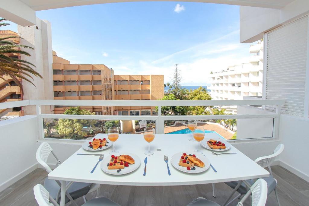 Fotografie z fotogalerie ubytování Amazing spacious 1 bedroom flat with Ocean view, 311, Ponderosa v destinaci Playa Fañabe