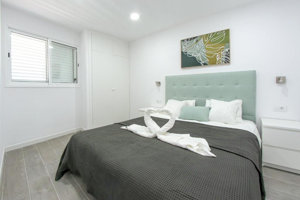 Fotografie z fotogalerie ubytování Amazing spacious 1 bedroom flat with Ocean view, 311, Ponderosa v destinaci Playa Fañabe