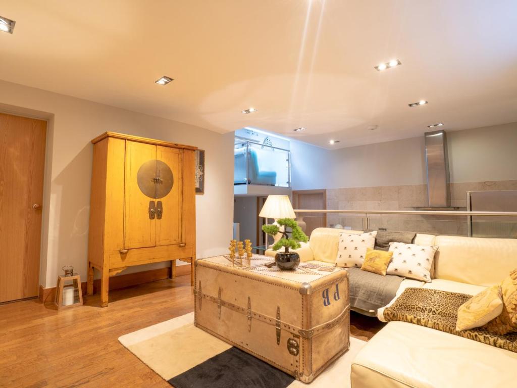 Gallery image of Pass the Keys Montpellier mews home with parking and garden in Cheltenham