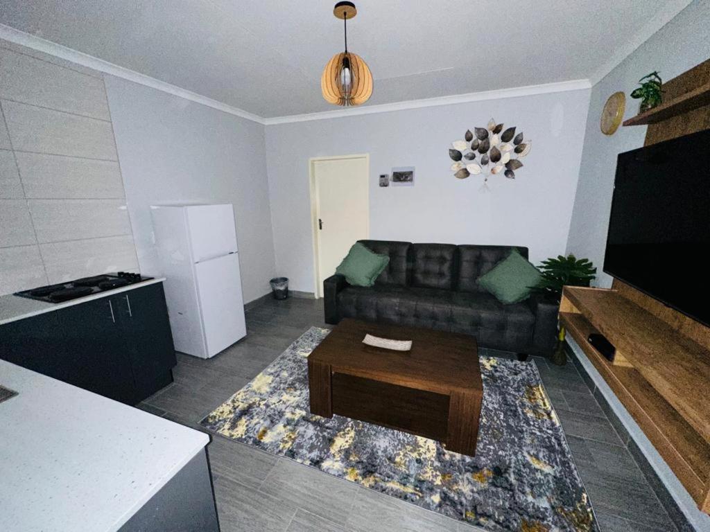 The Curve Apartments Unit 5, Johannesburg (updated prices 2024)