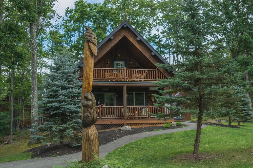The Mountain Airy - Housity
