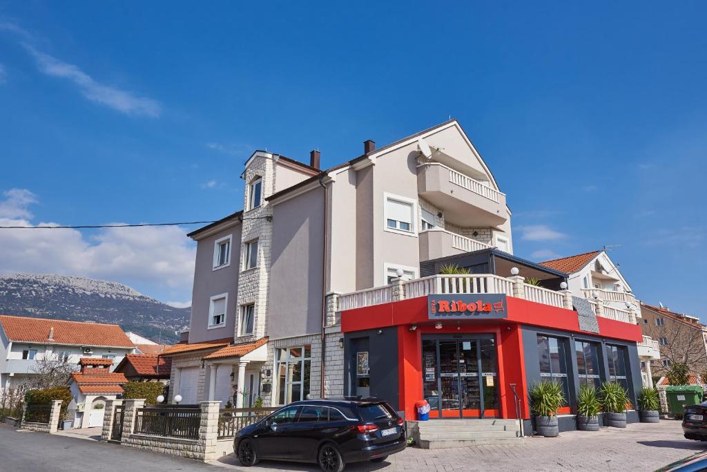 Budova, v ktorej sa apartmán nachádza
