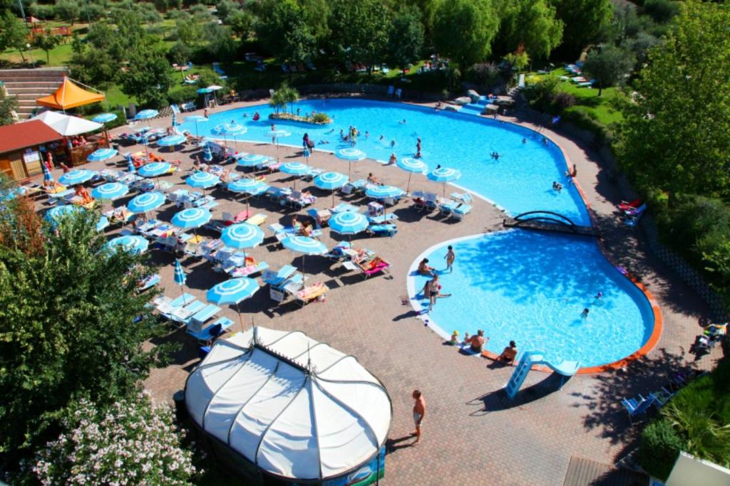 Bazén v ubytování Garden Village San Marino nebo v jeho okolí