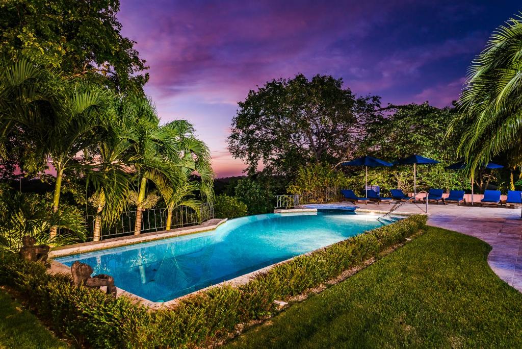 Bazén v ubytování Boutique Hotel Luna Azul nebo v jeho okolí