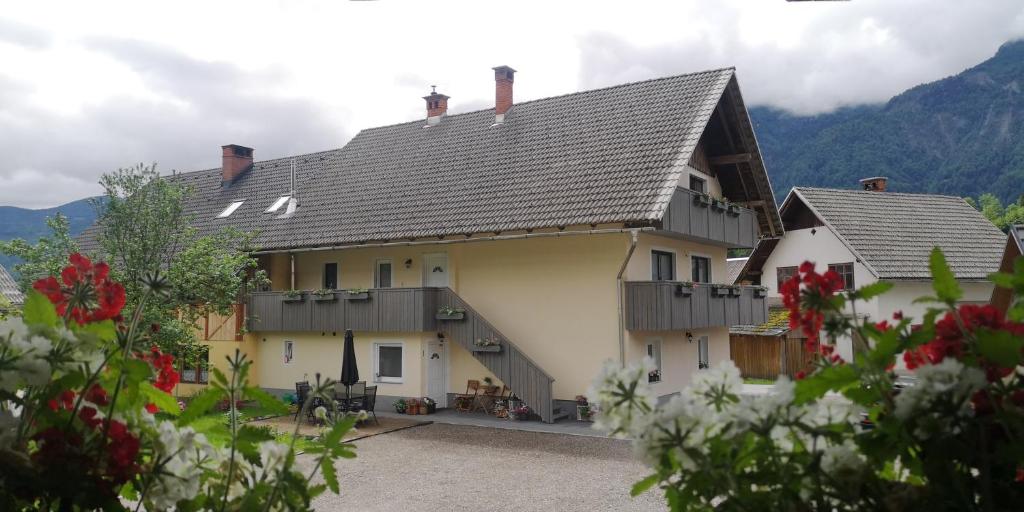 Alpine Joy Apartments