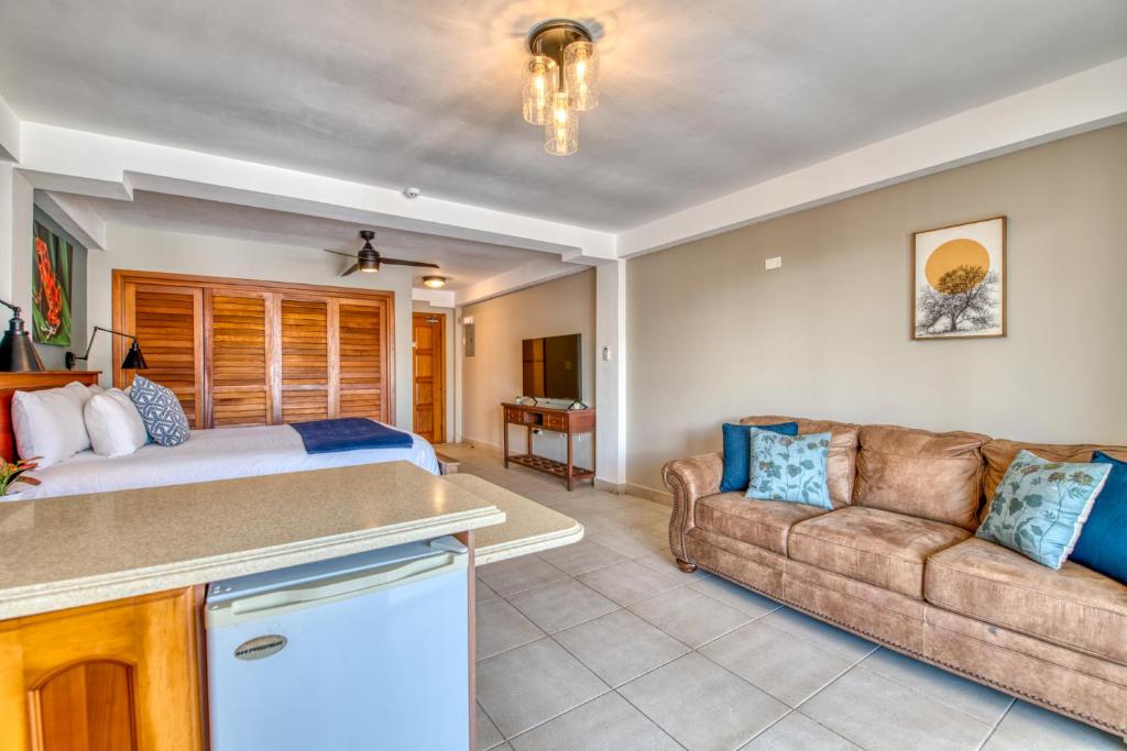 Tropical Suites Hotel - King Suite Met Uitzicht Op De Stad