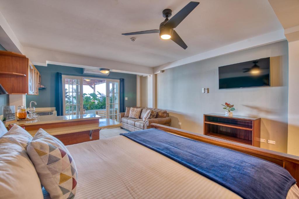 Tropical Suites Hotel - King Suite Con Vista A La Piscina (planta Baja)