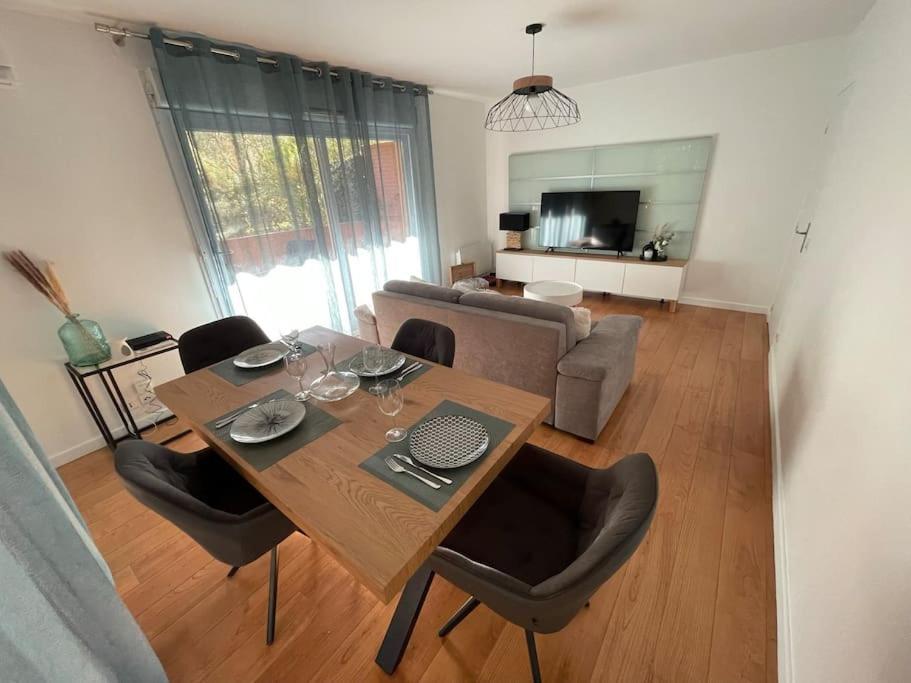 Posedenie v ubytovaní Appartement Le Della
