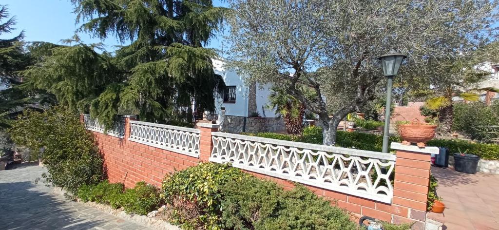 Vonkajšia záhrada v ubytovaní Gira-sol villa