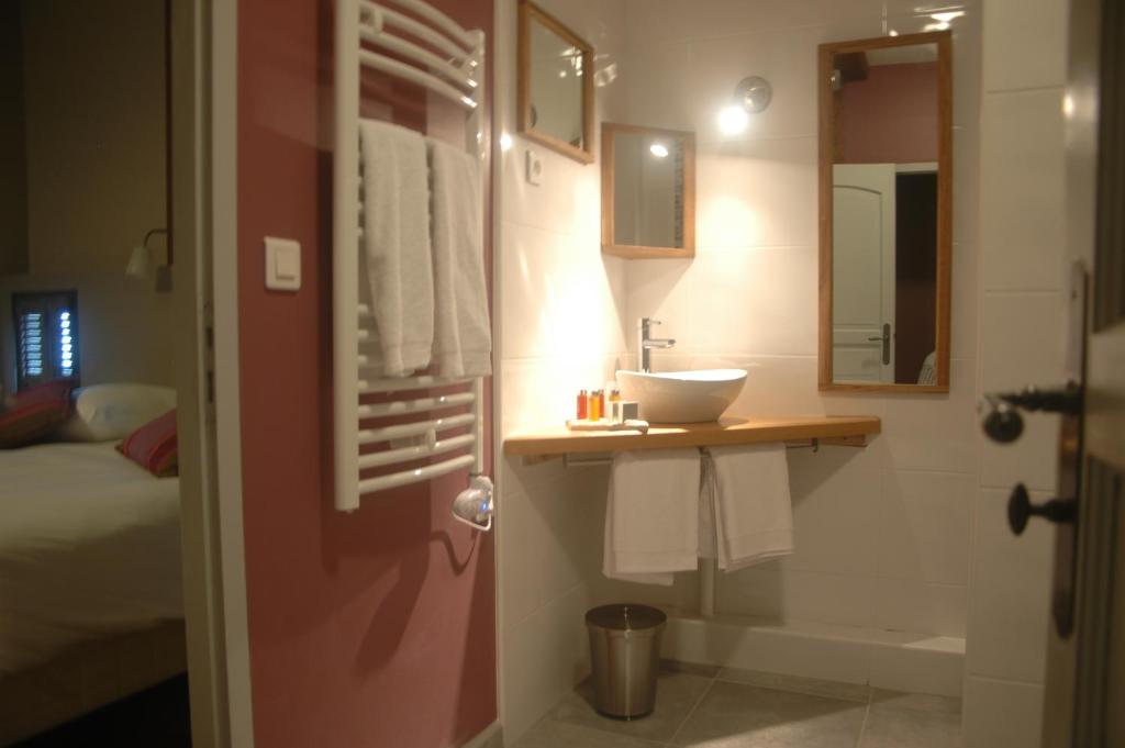 Logis Hôtel Château De Palaja - 11