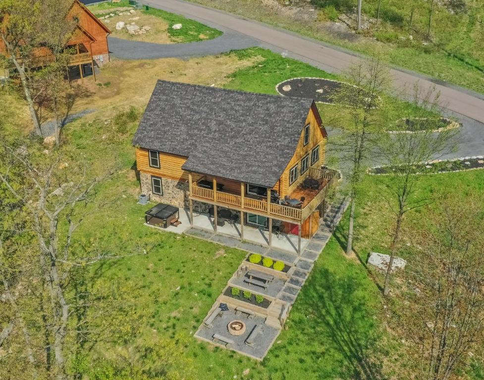 Blick auf Alpine Lodge aus der Vogelperspektive