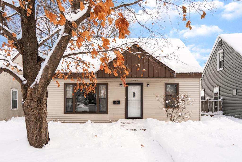 Lake Nokomis Retreat, Minneapolis (updated prices 2024)