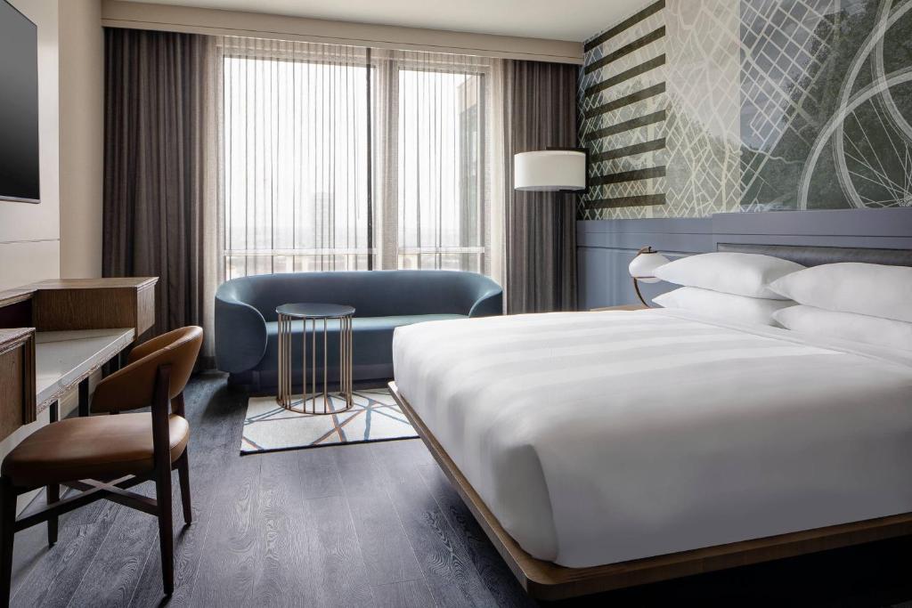 Marriott Dallas Uptown - Standaardlokaalkamer Met 1 King, City View