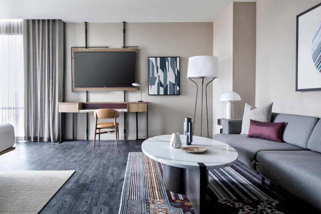 Marriott Dallas Uptown - Junior King Suite
