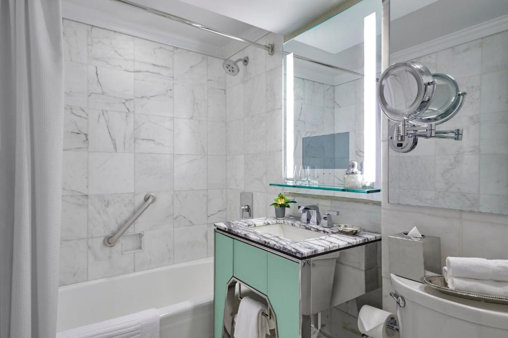 Loews Regency New York Hotel - Executive Suite