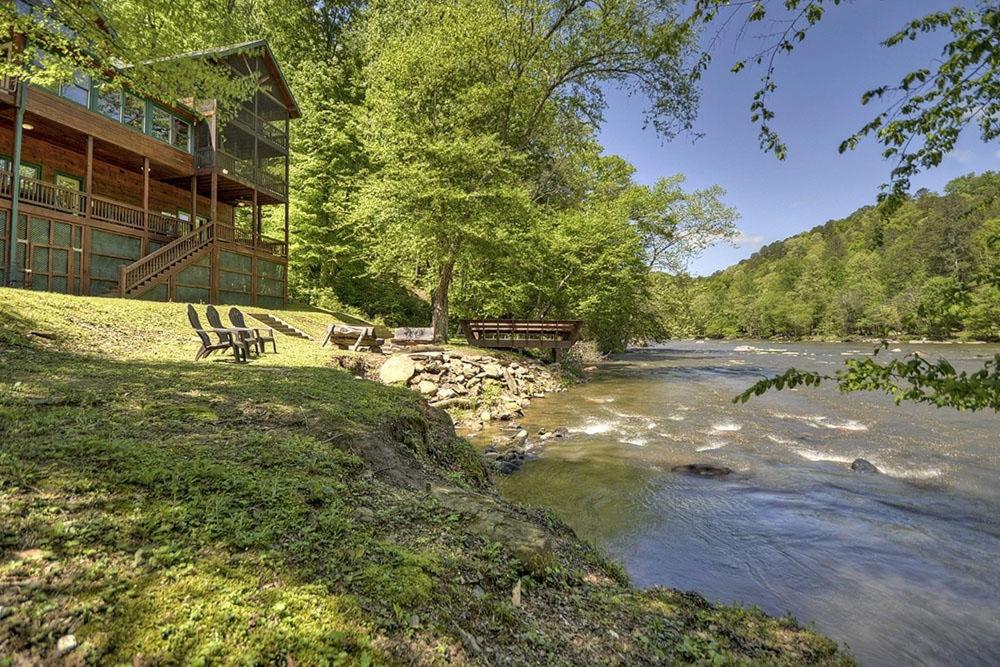 Vacation Home Edgewater cabin, Ellijay, GA