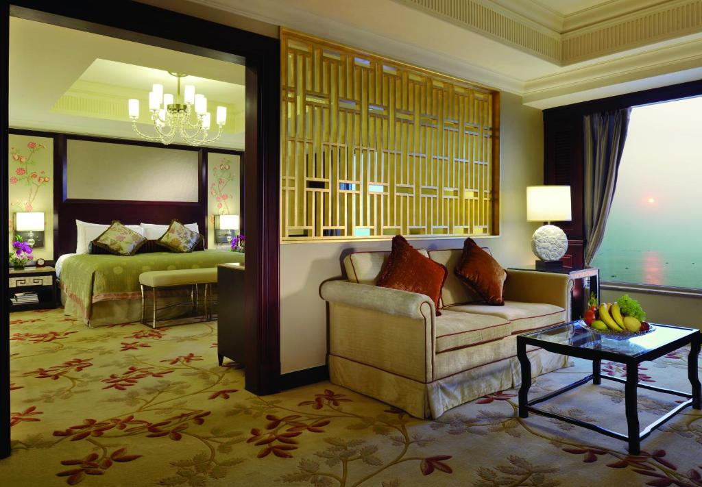 Posezení v ubytování Shangri-La Beihai