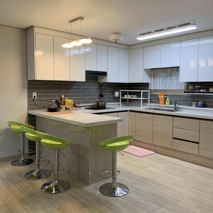 Dapur atau dapur kecil di Sanwol Guesthouse