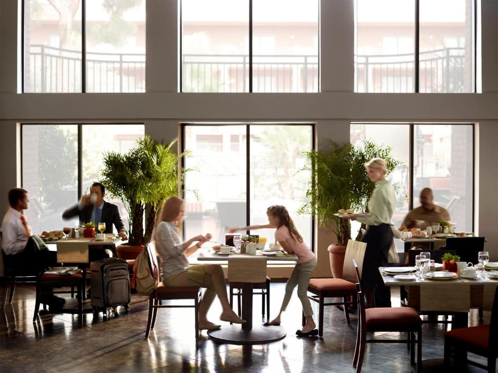 Holiday Inn Queenstown Frankton Road by IHG - Resim 40